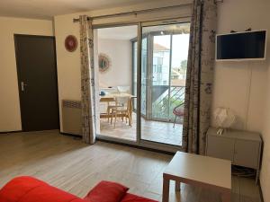 Appartement Le Grau-du-Roi, 2 pièces, 7 personnes - FR-1-250-3