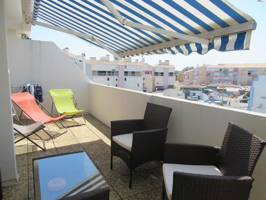 Appartement Appartement Le Grau-du-Roi, 3 pièces, 4 personnes - FR-1-307-137 Floralies 2 'Hortensias' n°3602  Avenue du Palais de la Mer 30240 Le Grau-du-Roi