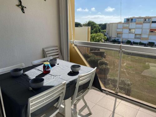 Appartement Le Grau-du-Roi, 3 pièces, 5 personnes - FR-1-250-237