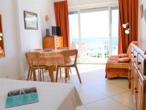 Appartement Le Lavandou, 1 pièce, 2 personnes - FR-1-251-307