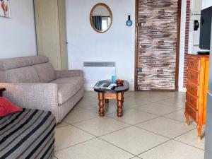 Appartement Le Lavandou, 1 pièce, 3 personnes - FR-1-251-208