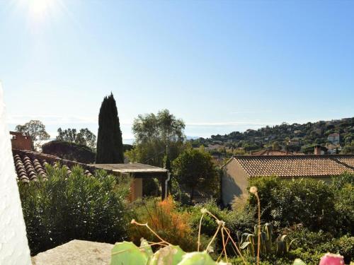 Appartement Le Lavandou, 1 pièce, 3 personnes - FR-1-251-83