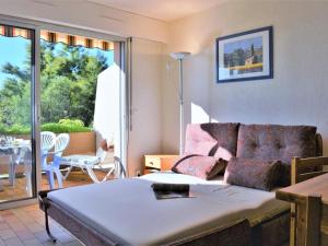 Appartement Le Lavandou, 1 pièce, 3 personnes - FR-1-251-83