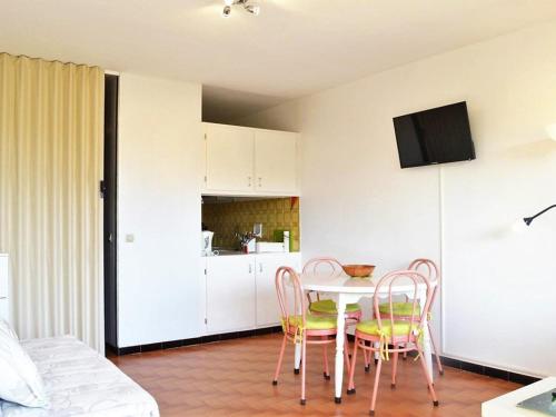 Appartement Le Lavandou, 1 pièce, 4 personnes - FR-1-251-187
