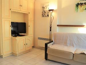 Appartement Le Lavandou, 1 pièce, 4 personnes - FR-1-251-223