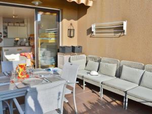 Appartement Le Lavandou, 1 pièce, 4 personnes - FR-1-251-306