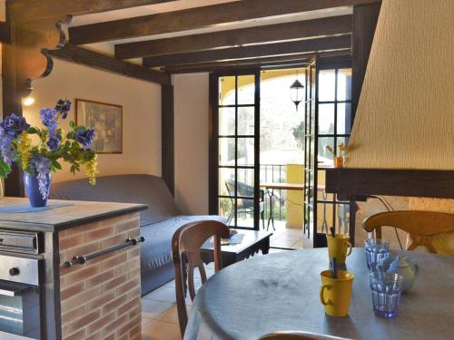 Appartement Le Lavandou, 1 pièce, 4 personnes - FR-1-251-408