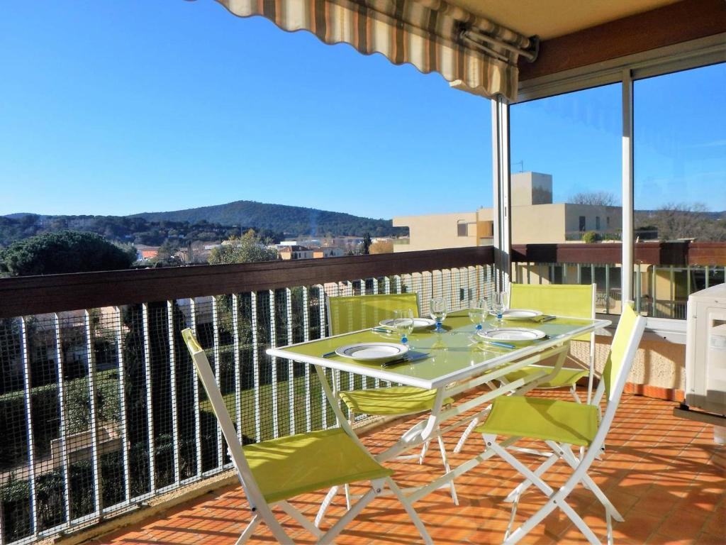 Appartement Appartement Le Lavandou, 2 pièces, 4 personnes - FR-1-251-200 Batiment 8 - Appartement NÂ° 135 - Avenue Du Marechal Juin - 83980 Le Lavandou