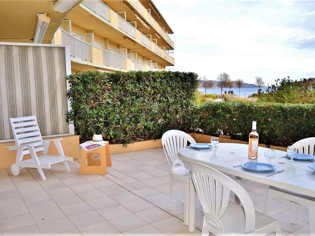 Appartement Le Lavandou, 2 pièces, 4 personnes - FR-1-251-210 Residence Lavandou Plage - Batiment La Corvette - Appartement NÂ°04 - Avenue Du President Auriol, 83980 Le Lavandou