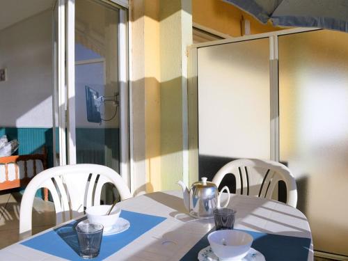 Appartement Le Lavandou, 2 pièces, 4 personnes - FR-1-251-221