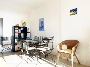 Appartement Le Lavandou, 2 pièces, 4 personnes - FR-1-251-289