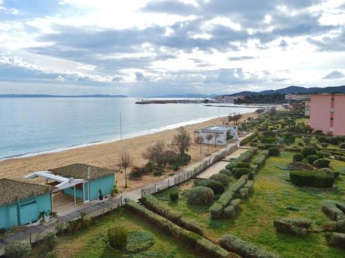 Appartement Le Lavandou, 2 pièces, 4 personnes - FR-1-251-290