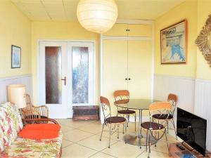 Appartement Le Lavandou, 2 pièces, 4 personnes - FR-1-251-290