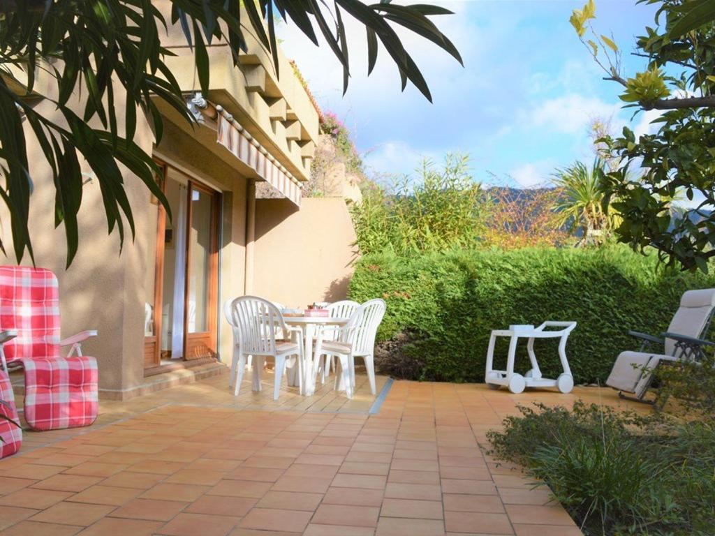 Appartement Appartement Le Lavandou, 2 pièces, 4 personnes - FR-1-251-305 Batiment Acanthes - Appartement NÂ°1 - Avenue Du Pilon De Saint-Clair - 83980 Le Lavandou