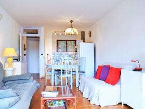 Appartement Appartement Le Lavandou, 2 pièces, 4 personnes - FR-1-251-305 Batiment Acanthes - Appartement NÂ°1 - Avenue Du Pilon De Saint-Clair - 83980 Le Lavandou Provence-Alpes-Côte d\'Azur