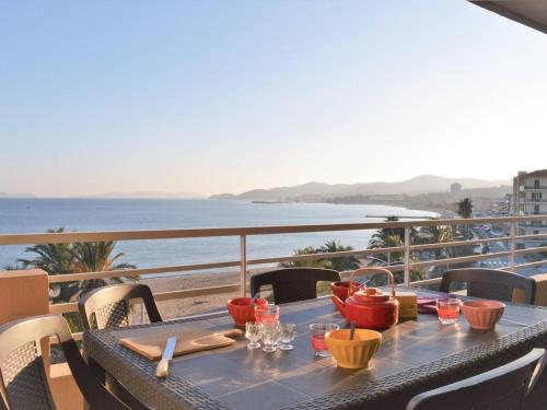 Appartement Le Lavandou, 2 pièces, 4 personnes - FR-1-251-379