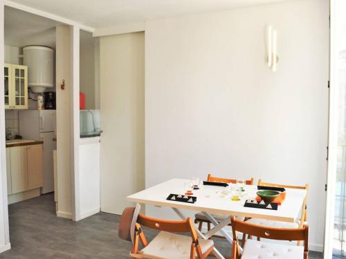 Appartement Le Lavandou, 2 pièces, 4 personnes - FR-1-251-390
