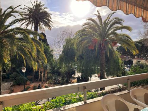 Appartement Le Lavandou, 2 pièces, 4 personnes - FR-1-251-444