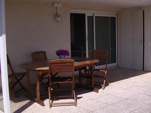 Appartement Le Lavandou, 2 pièces, 4 personnes - FR-1-251-459