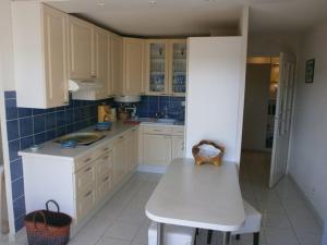 Appartement Le Lavandou, 2 pièces, 4 personnes - FR-1-251-459