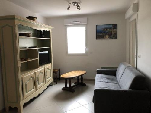 Appartement Le Lavandou, 2 pièces, 4 personnes - FR-1-251-483