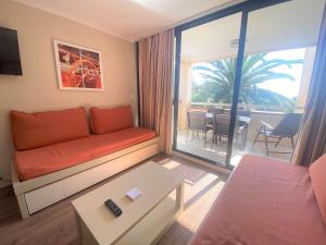 Appartement Le Lavandou, 2 pièces, 4 personnes - FR-1-308-164