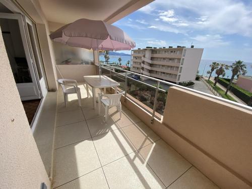 Appartement Le Lavandou, 2 pièces, 4 personnes - FR-1-308-166