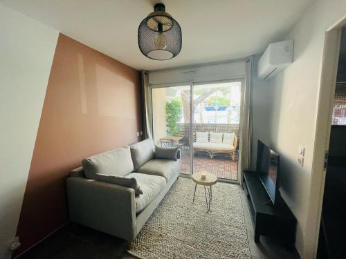 Appartement Le Lavandou, 2 pièces, 4 personnes - FR-1-677-9