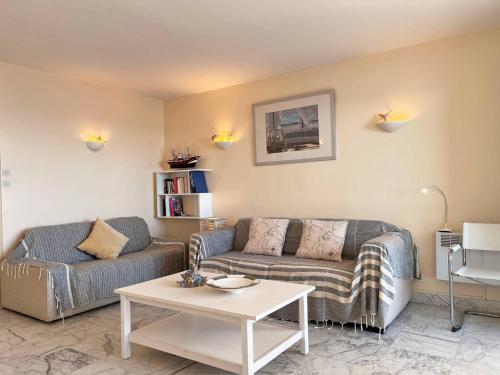 Appartement Le Lavandou, 2 pièces, 5 personnes - FR-1-251-434
