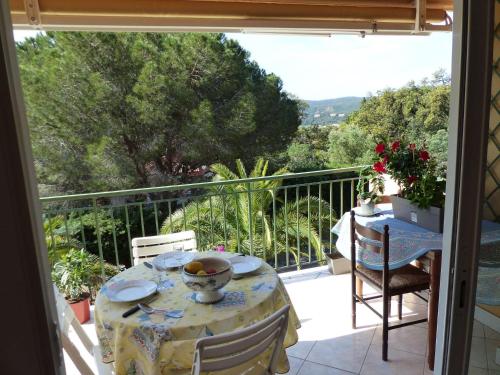 Appartement Le Lavandou, 3 pièces, 4 personnes - FR-1-308-144