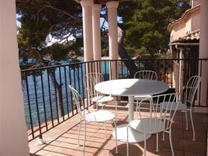 Appartement Appartement Le Lavandou, 3 pièces, 5 personnes - FR-1-251-203 Dauphin Vert - 34 Avenue Des 3 Dauphins - 83980 Le Lavandou Provence-Alpes-Côte d\'Azur