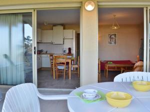 Appartement Appartement Le Lavandou, 3 pièces, 5 personnes - FR-1-251-316 Appartement N°4 AVENUE VINCENT AURIOL 83980 Le Lavandou Provence-Alpes-Côte d\'Azur