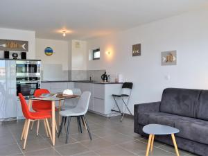 Appartement Le Lavandou, 3 pièces, 6 personnes - FR-1-251-331