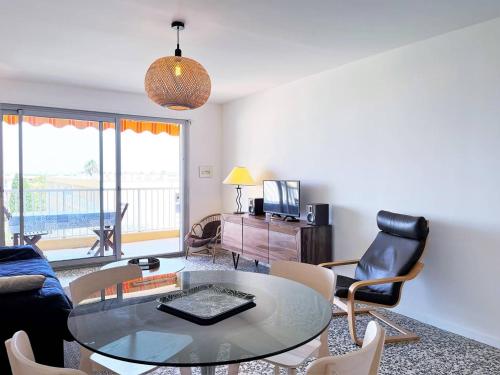 Appartement Le Lavandou, 3 pièces, 6 personnes - FR-1-251-355