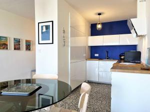 Appartement Le Lavandou, 3 pièces, 6 personnes - FR-1-251-355