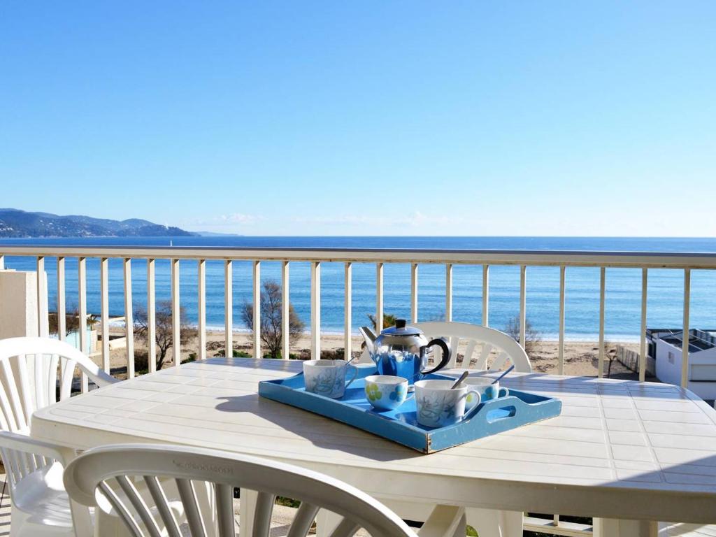 Appartement Le Lavandou, 3 pièces, 6 personnes - FR-1-251-374 Bât GALIOTE B - Appartement N°26 - 2 èmes éta 34 AVENUE DU PRESIDENT VINCENT AURIOL, 83980 Le Lavandou