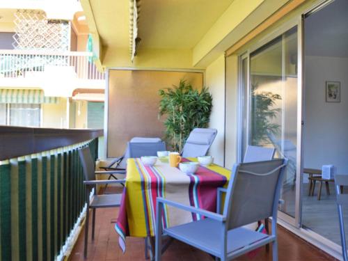 Appartement Le Lavandou, 3 pièces, 6 personnes - FR-1-251-425