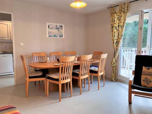 Appartement Le Lavandou, 4 pièces, 6 personnes - FR-1-251-437