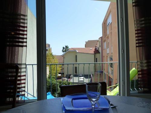 Appartement Le Lavandou, 4 pièces, 6 personnes - FR-1-308-157