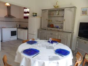 Appartement Le Lavandou, 4 pièces, 6 personnes - FR-1-308-157