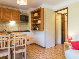 Appartement Appartement Le Monêtier-les-Bains, 1 pièce, 4 personnes - FR-1-330F-52 Rue De La Vie De Clare -  - 05220 Le Monêtier-les-Bains Provence-Alpes-Côte d\'Azur