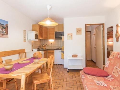 Appartement Le Monêtier-les-Bains, 2 pièces, 5 personnes - FR-1-330F-75