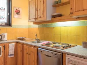 Appartement Appartement Le Monêtier-les-Bains, 3 pièces, 6 personnes - FR-1-330F-146 Rue De L'Ãcole -  - 05220 Le Monêtier-les-Bains Provence-Alpes-Côte d\'Azur