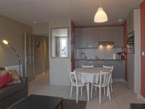 Appartement Le Palais, 2 pièces, 4 personnes - FR-1-418-71