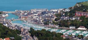APPARTEMENT LE PHARE AU PIED DU PORT