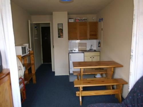 Appartement Le Pleynet, 1 pièce, 3 personnes - FR-1-557A-37