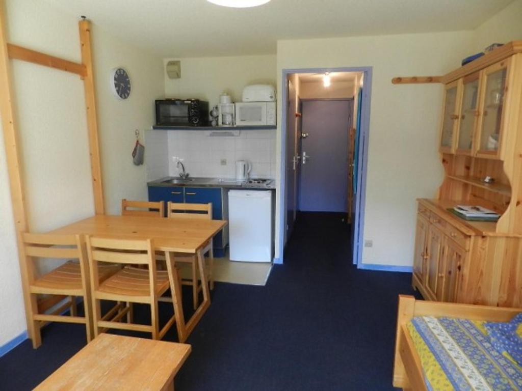 Appartement Le Pleynet, 1 pièce, 4 personnes - FR-1-557A-16 les roches noires, 38580 La Ferrière
