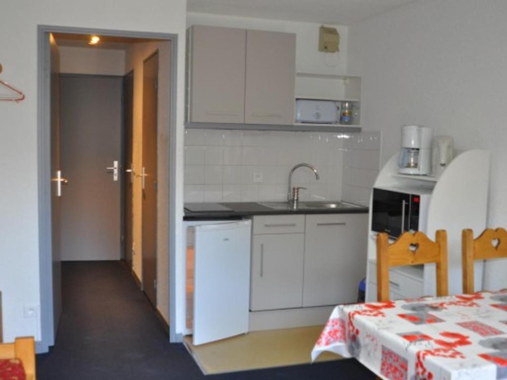 Appartement Le Pleynet, 1 pièce, 4 personnes - FR-1-557A-20 les roches noires, 38580 La Ferrière