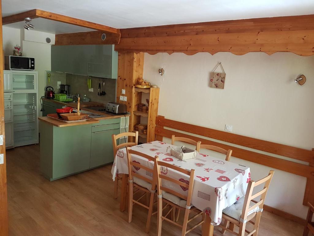 Appartement Appartement Le Ribon hotel la vanoise RUE DE LILETTE 73480 Bessans