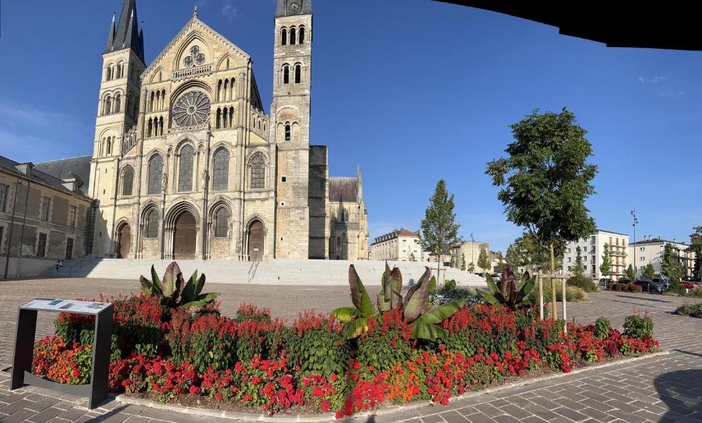 Appartement le Saint Remi, Reims centre ville 26 Rue du Châtelet, 51100 Reims